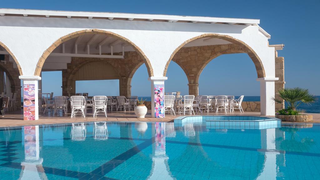 Pyrgos Beach Hotel Apartments Малиа Экстерьер фото