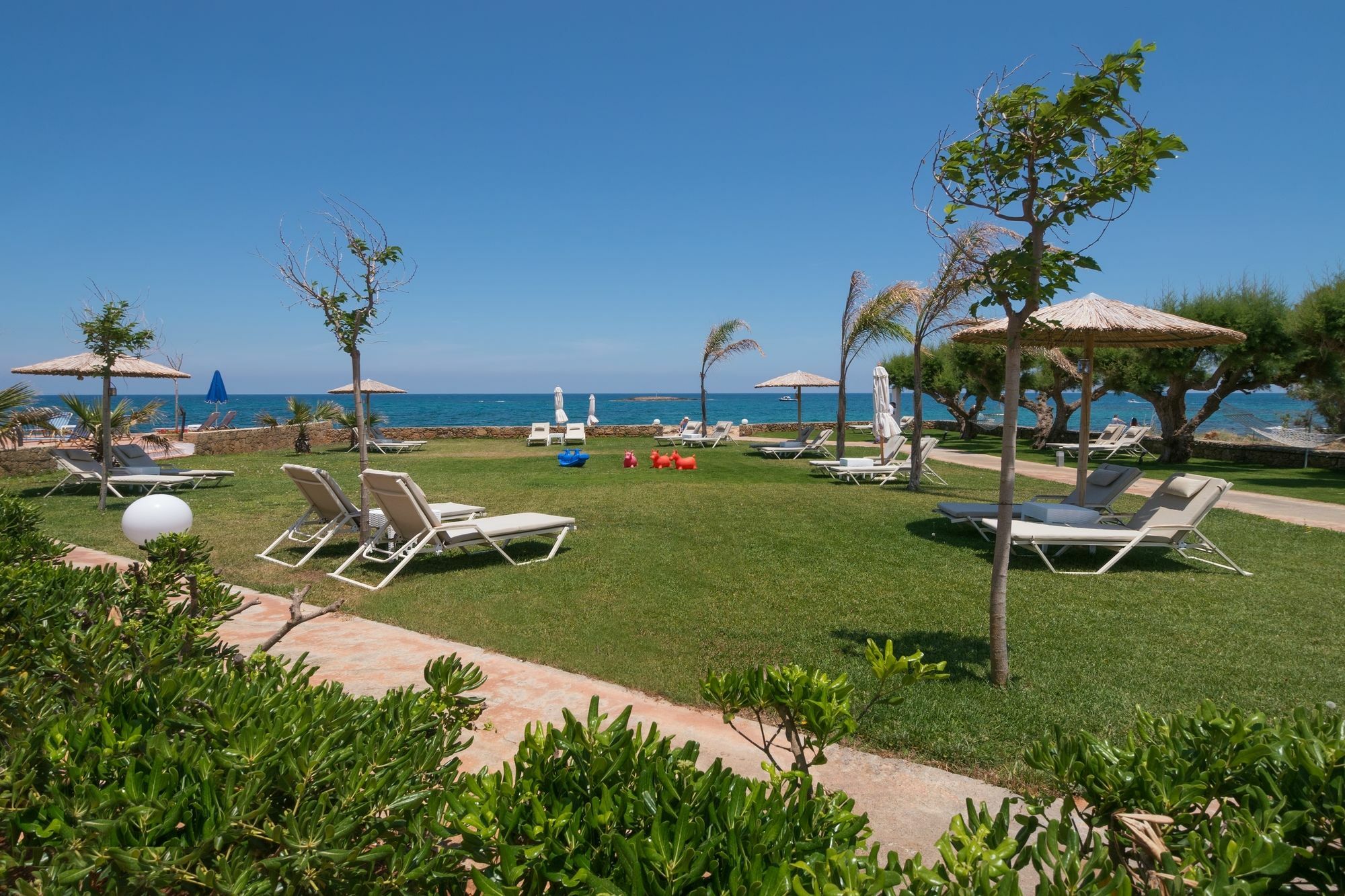Pyrgos Beach Hotel Apartments Малиа Экстерьер фото
