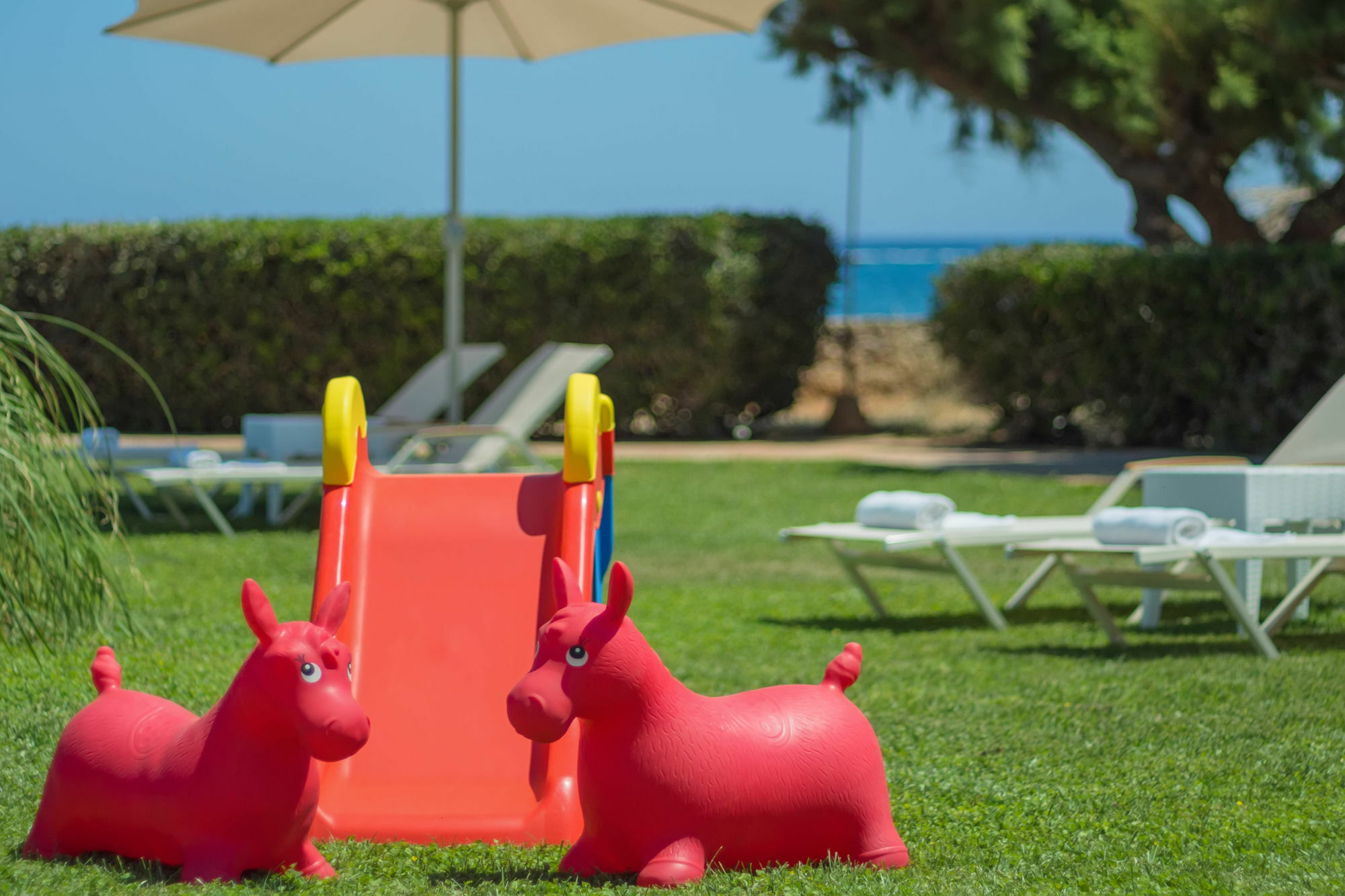 Pyrgos Beach Hotel Apartments Малиа Экстерьер фото